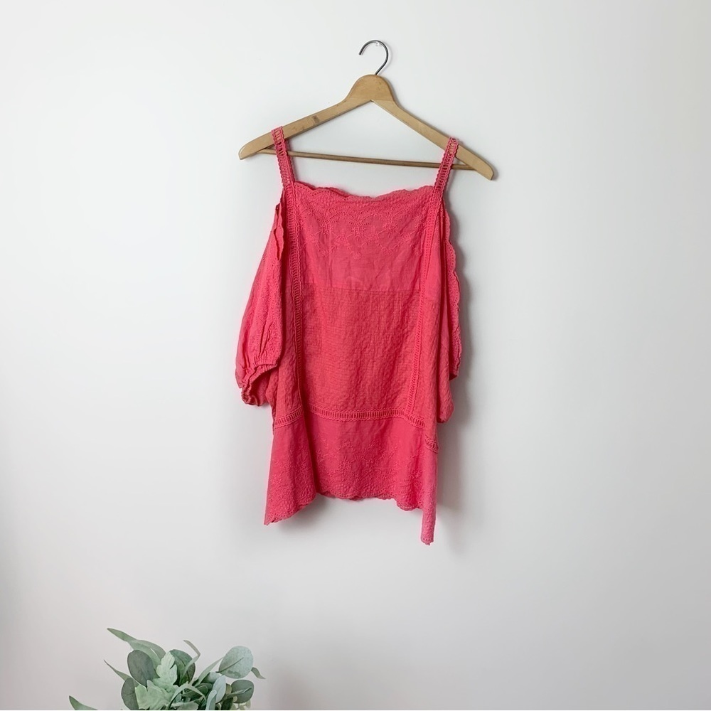 [entro] Women's Pink Emroidered Gold Shoulder Boho Top